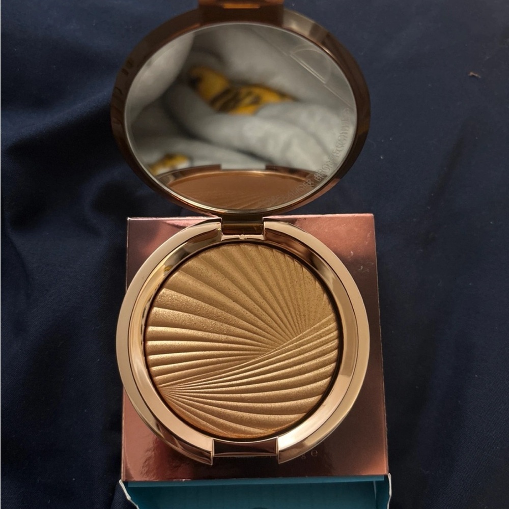 Estée Lauder Bronze Goddess Highlighting Powder Gelée
